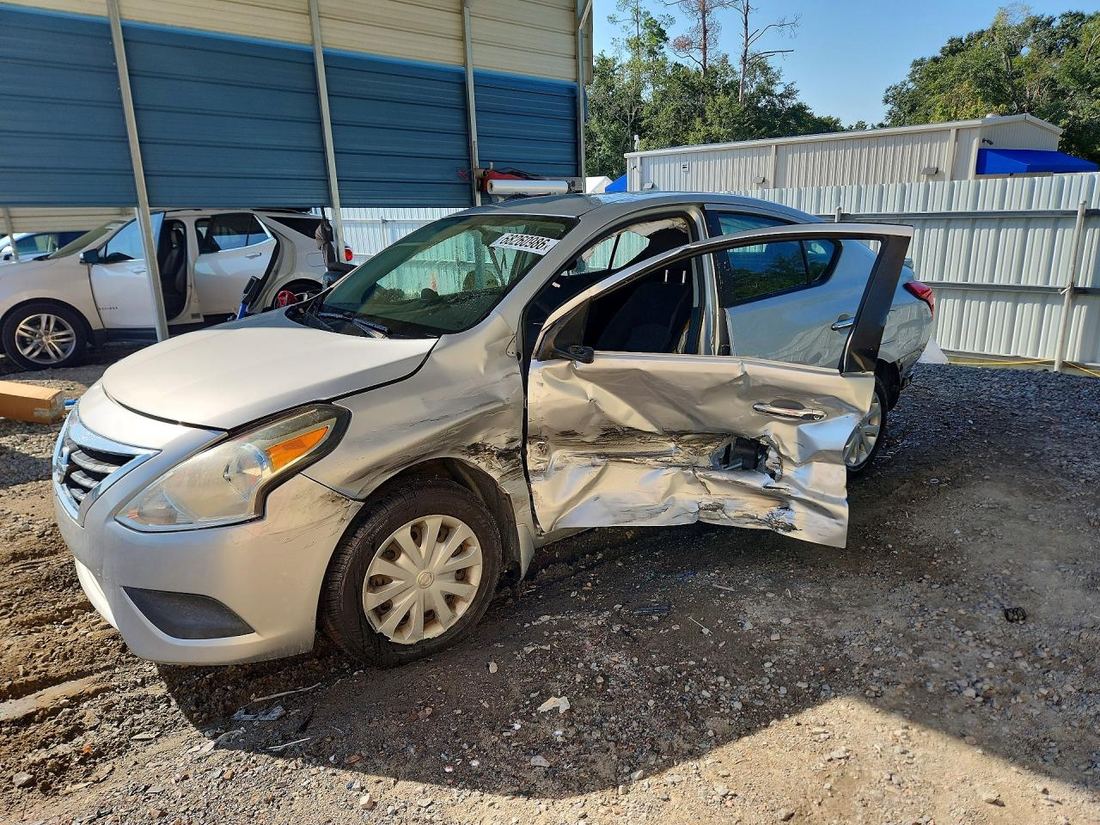 2016 NISSAN VERSA