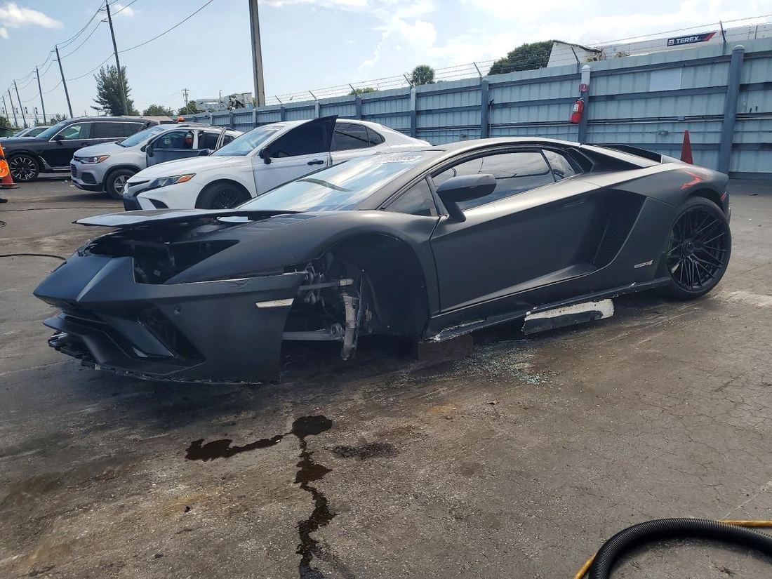 2018 LAMBORGHINI AVENTADOR
