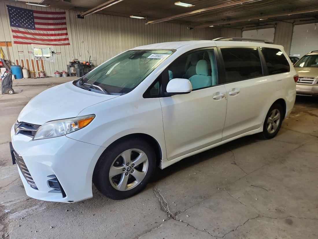 2018 TOYOTA SIENNA