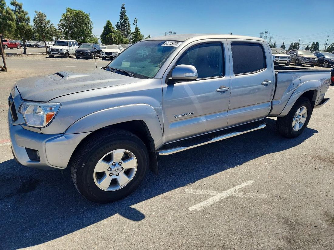 2015 TOYOTA TACOMA