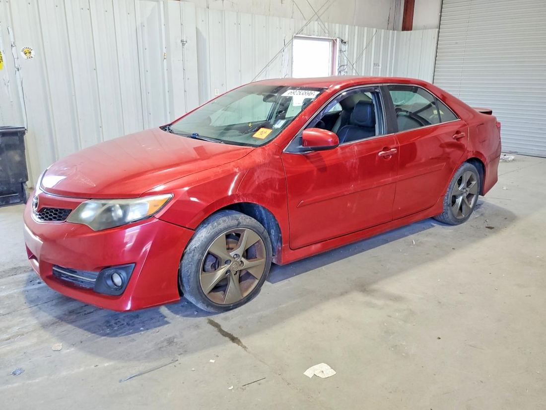 2014 TOYOTA CAMRY