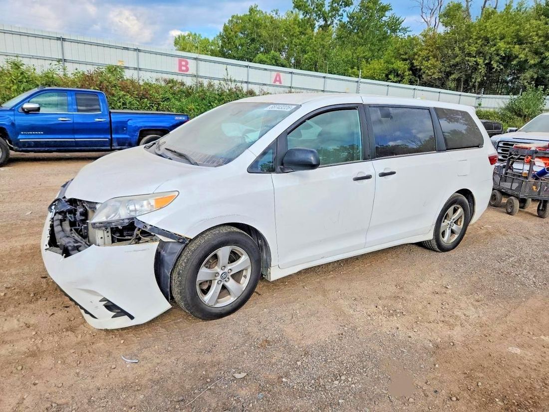 2019 TOYOTA SIENNA