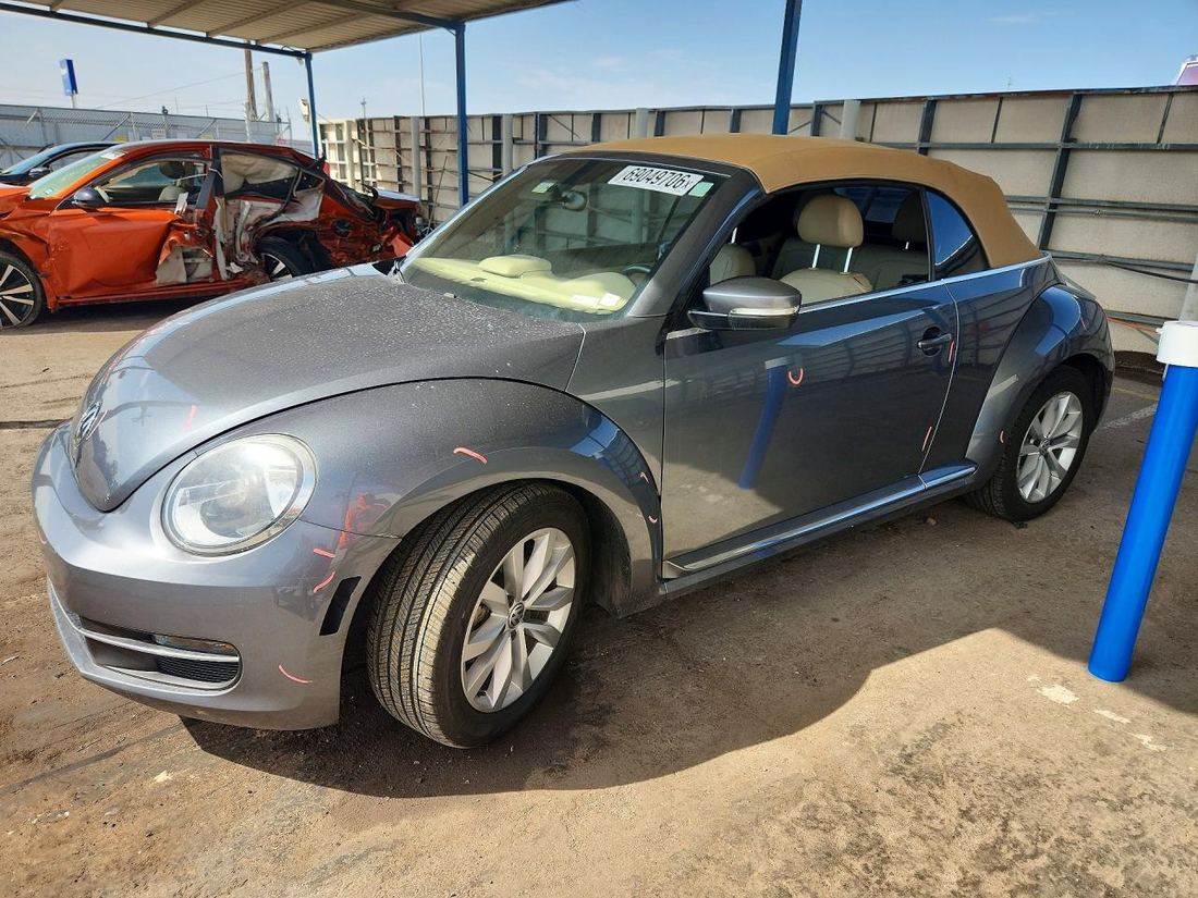 2013 VOLKSWAGEN BEETLE