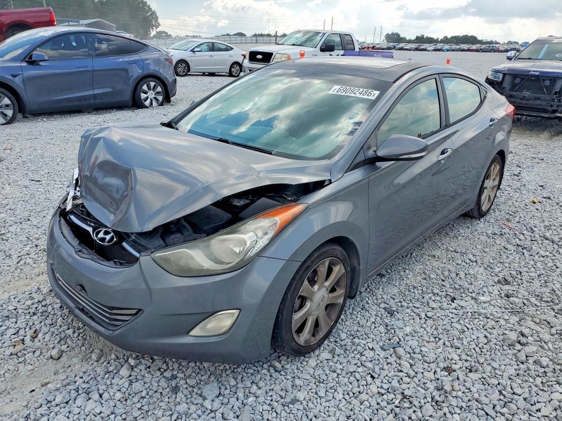 2013 HYUNDAI ELANTRA