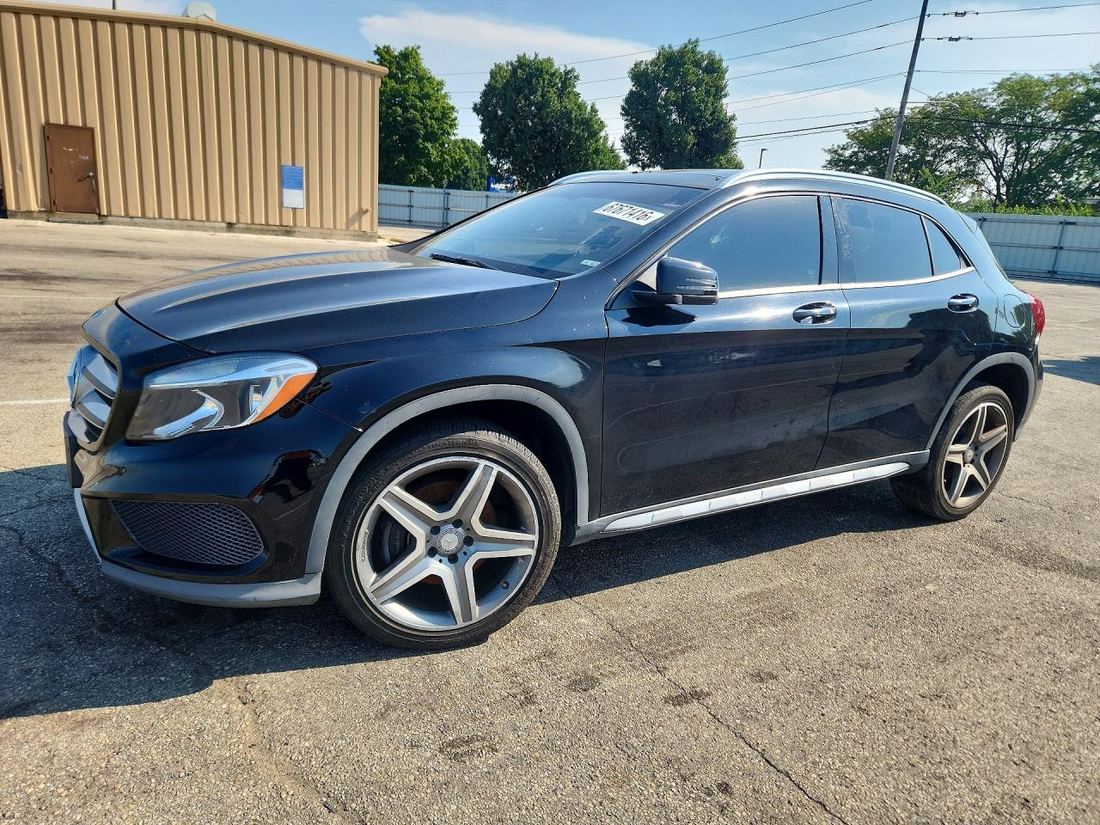 2015 MERCEDES-BENZ GLA