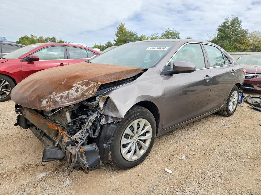2016 TOYOTA CAMRY