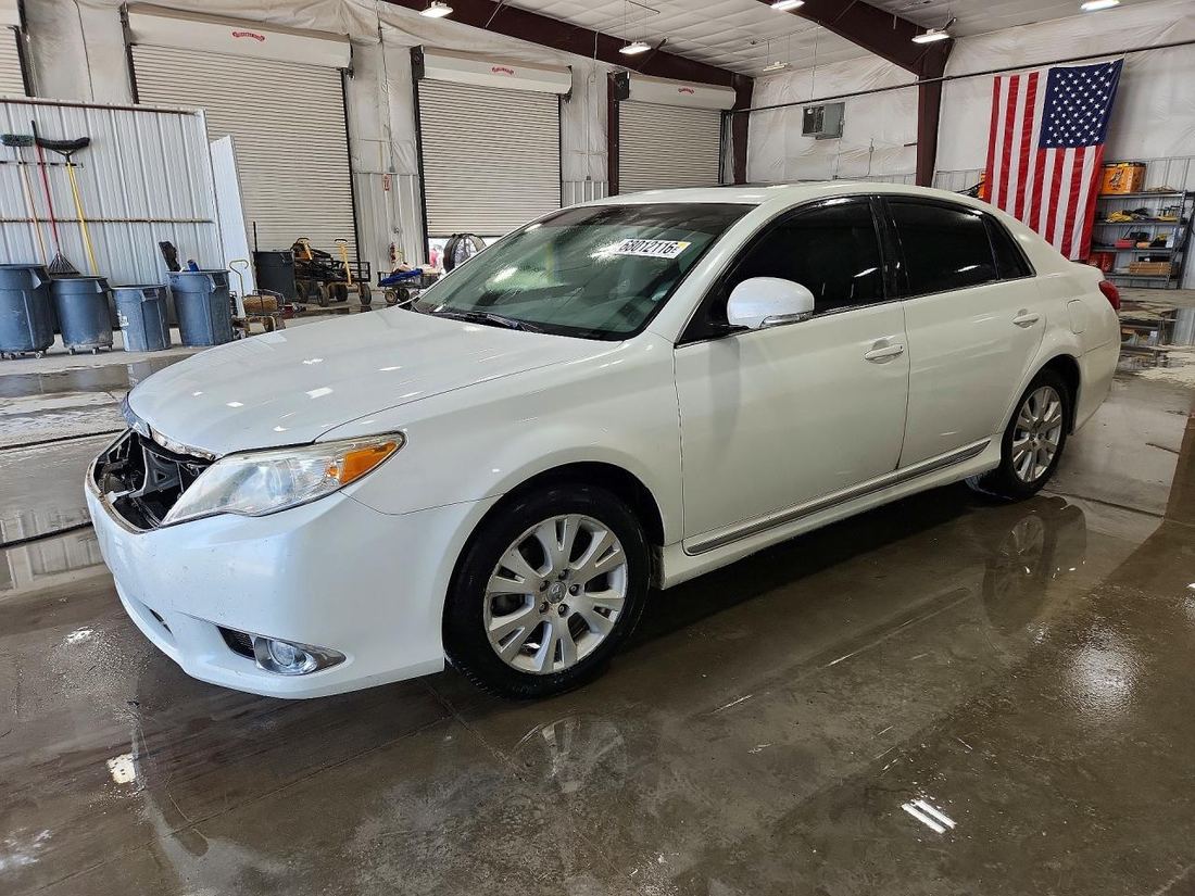 2012 TOYOTA AVALON