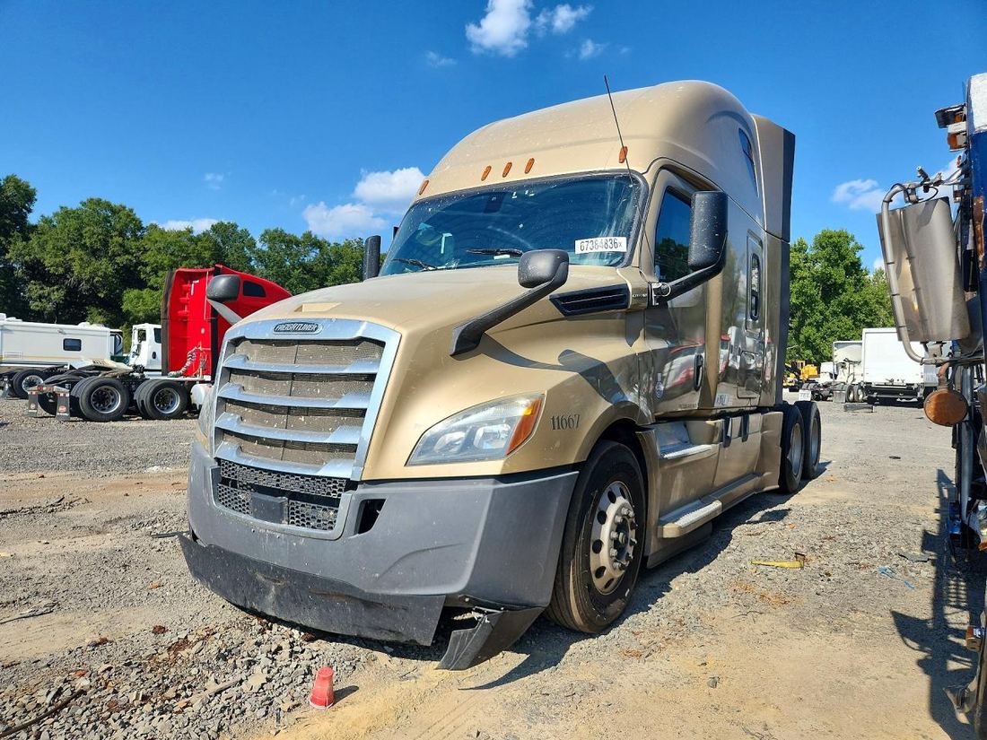 2018 FREIGHTLINER CASCADIA 126