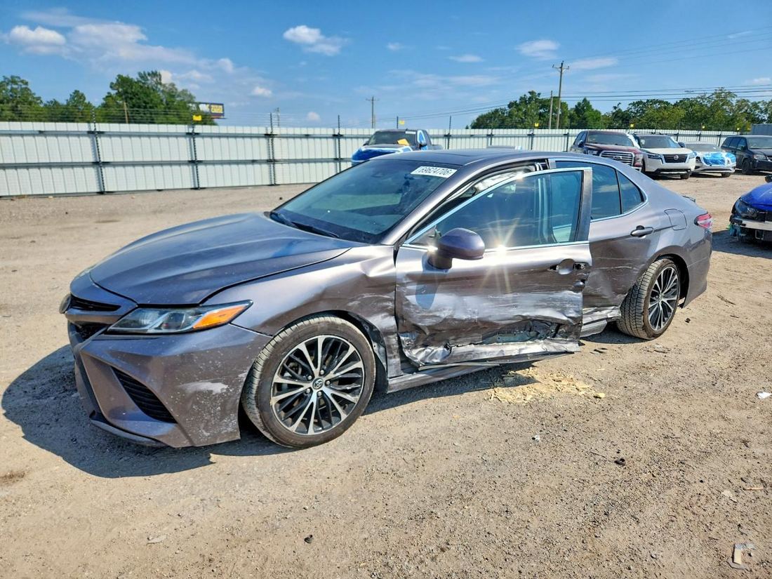 2018 TOYOTA CAMRY