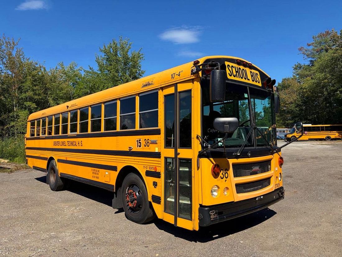2015 THOMAS SCHOOL BUS