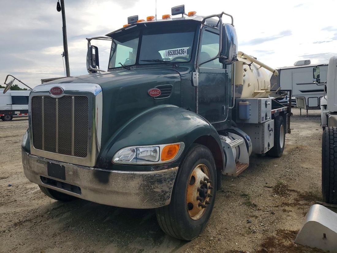 2013 PETERBILT 337