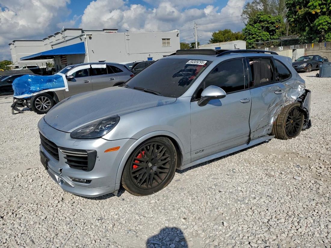 2017 PORSCHE CAYENNE
