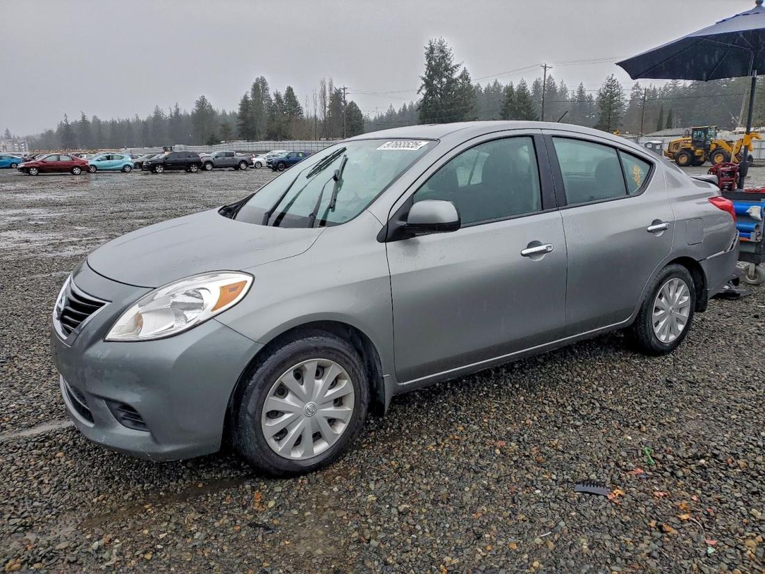 2013 NISSAN VERSA