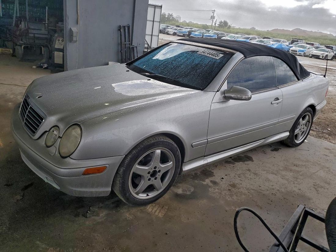 2003 MERCEDES-BENZ CLK