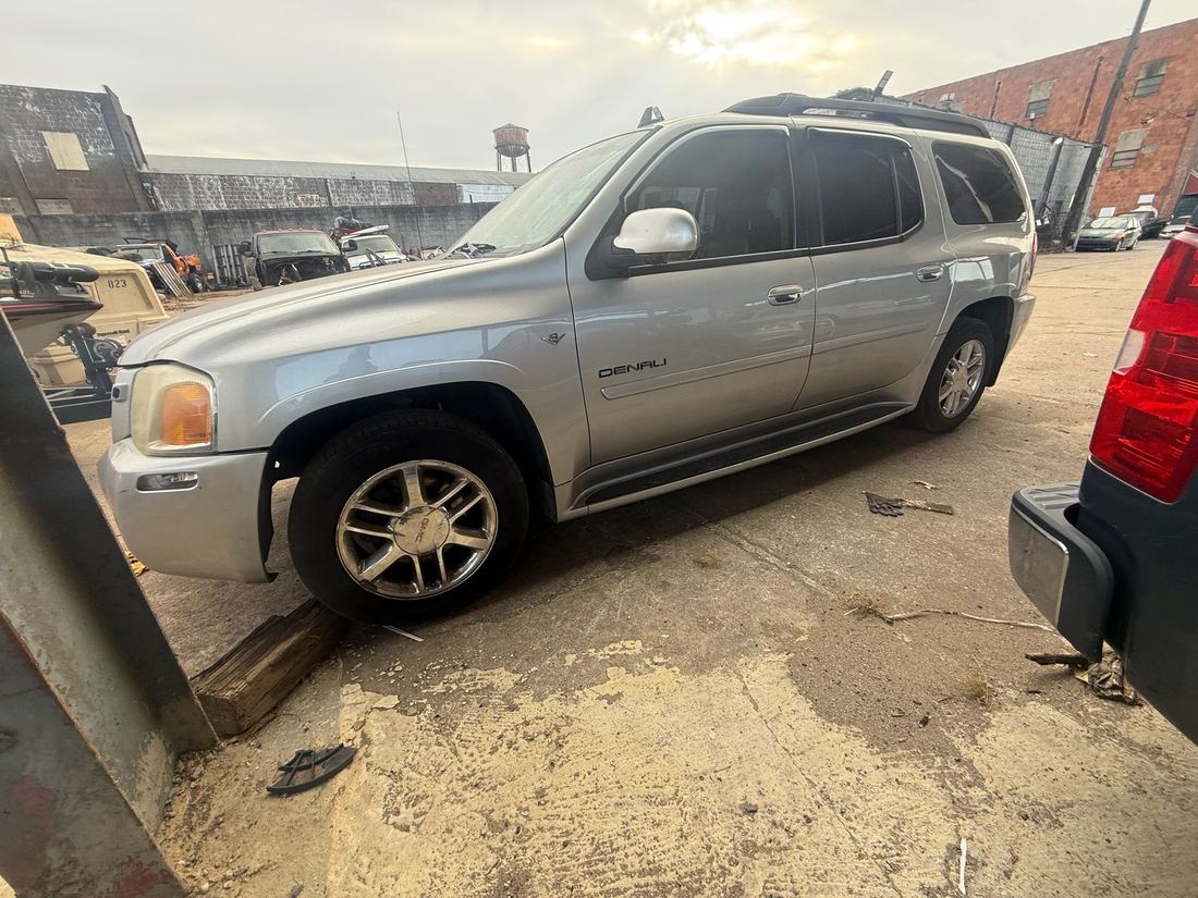 2006 GMC ESV
