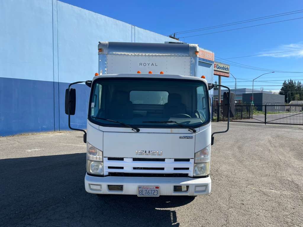 2009 Isuzu NPR