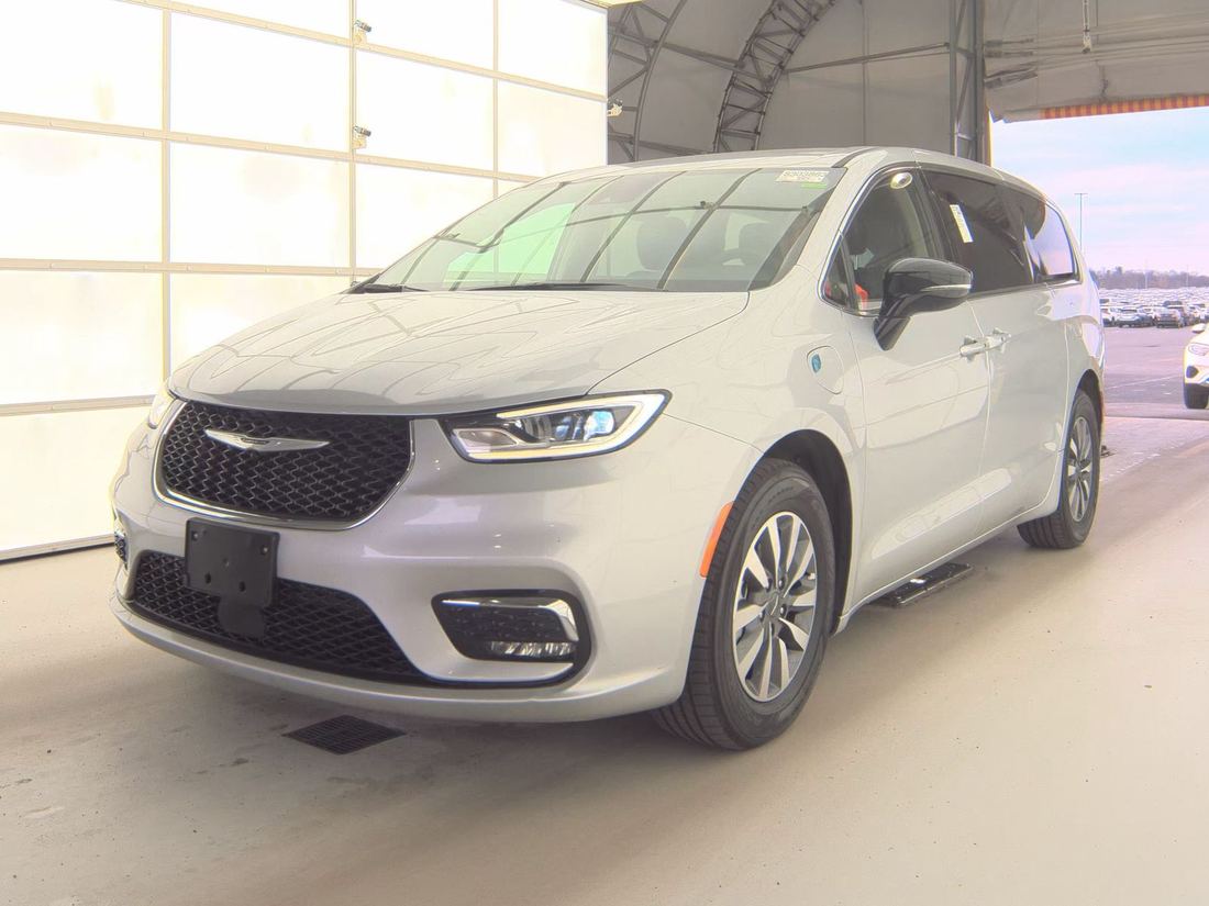2024 Chrysler RU