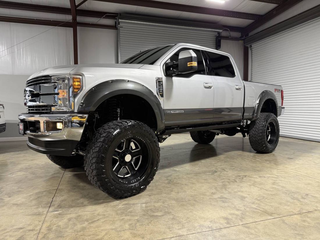 2019 Ford Super Duty - Single Rear Wheel
