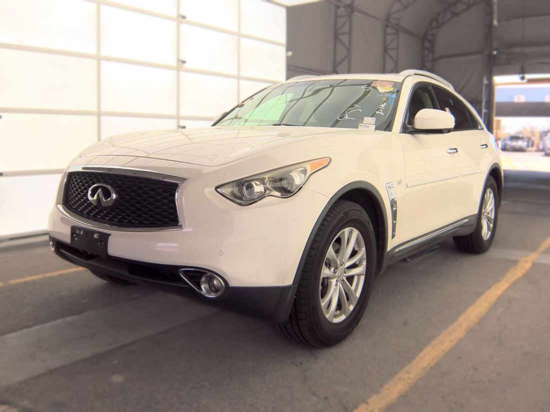 2017 INFINITI QX70