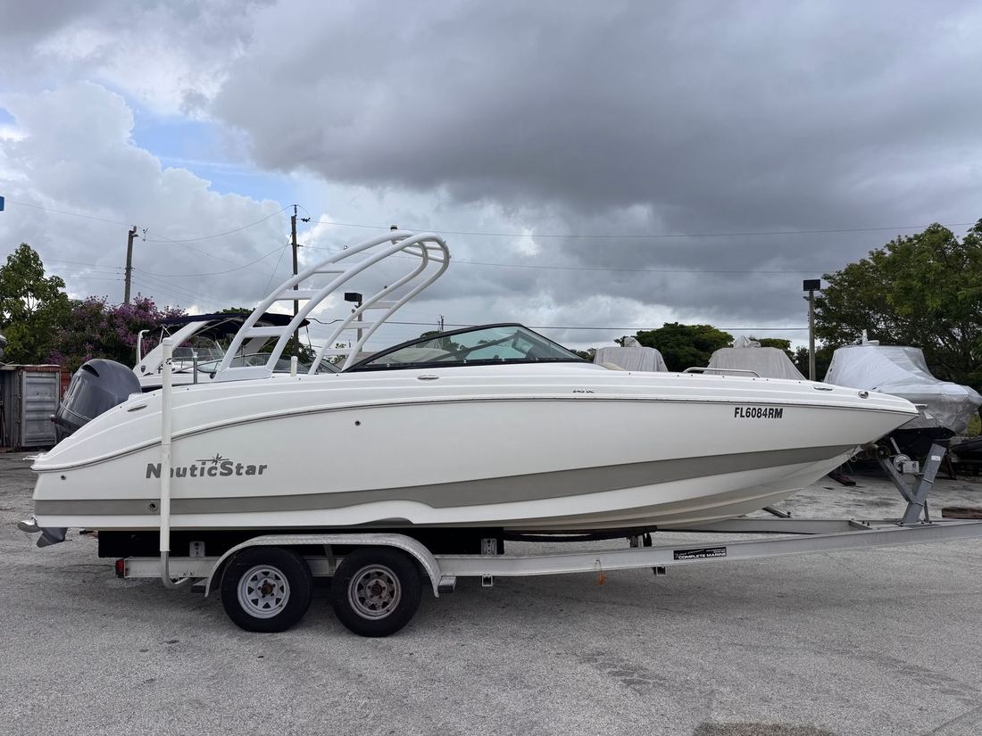 2018 Nautic Star Boats None