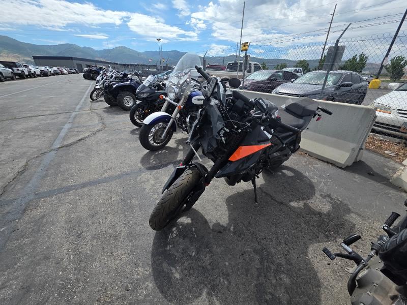 2024 KTM 990 Duke