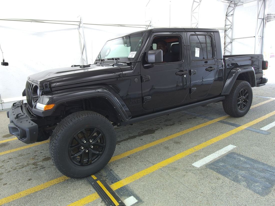 2023 JEEP Sport