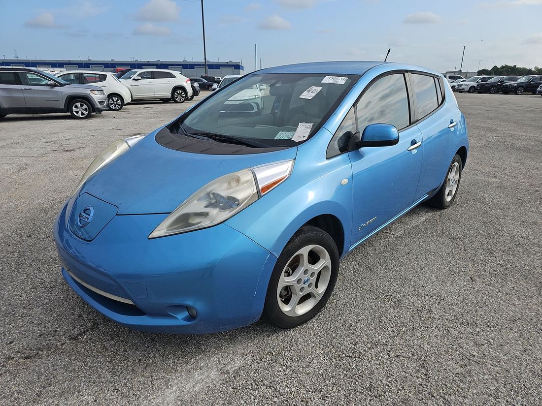 2011 NISSAN Leaf