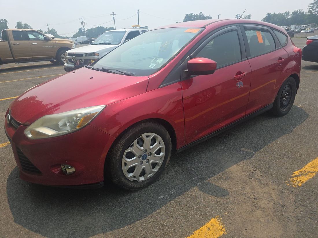2012 FORD SE