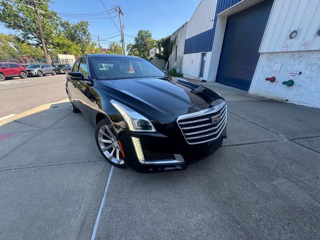 2017 Cadillac Luxury