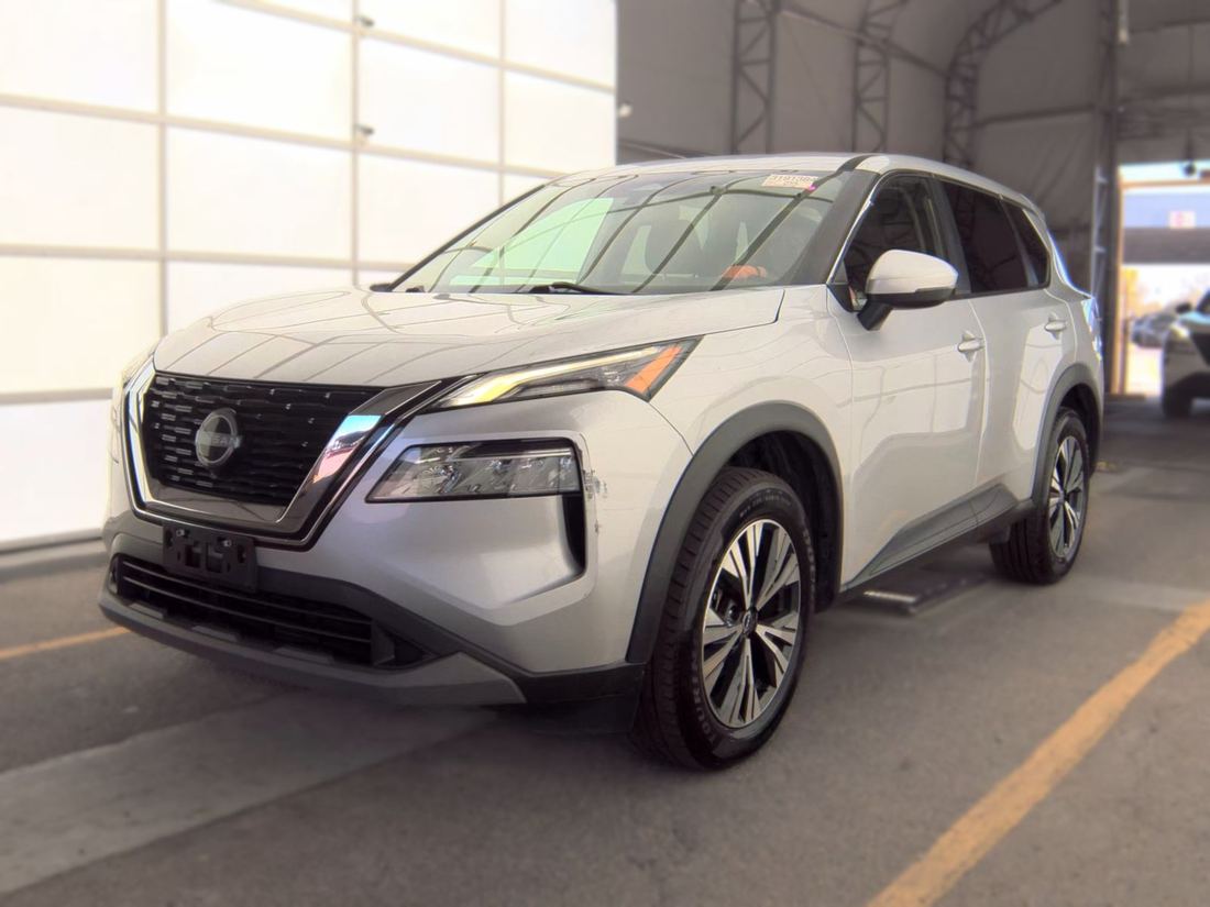 2022 NISSAN SV