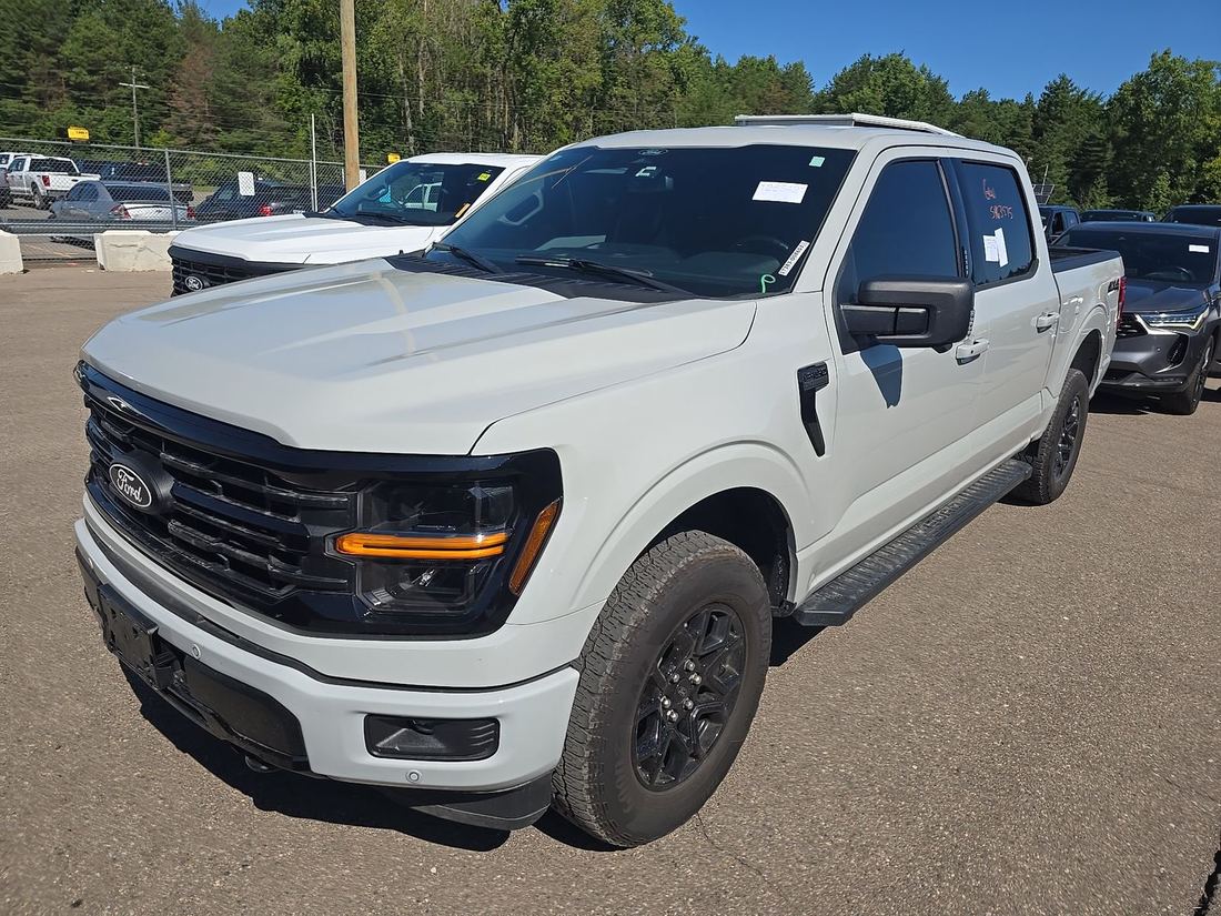 2024 FORD XLT