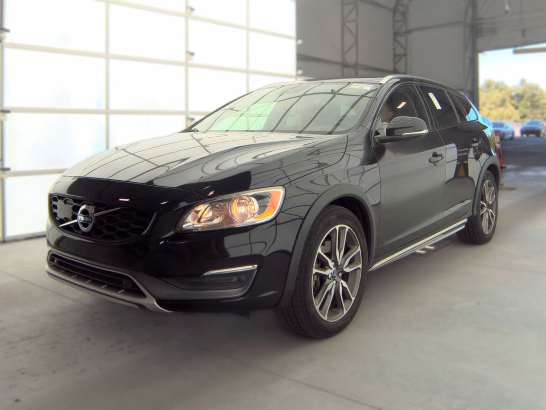 2016 Volvo SV33 Premier