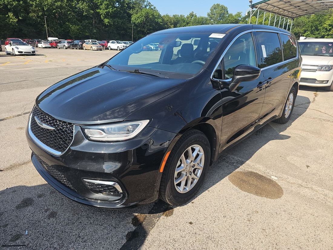 2023 CHRYSLER Touring