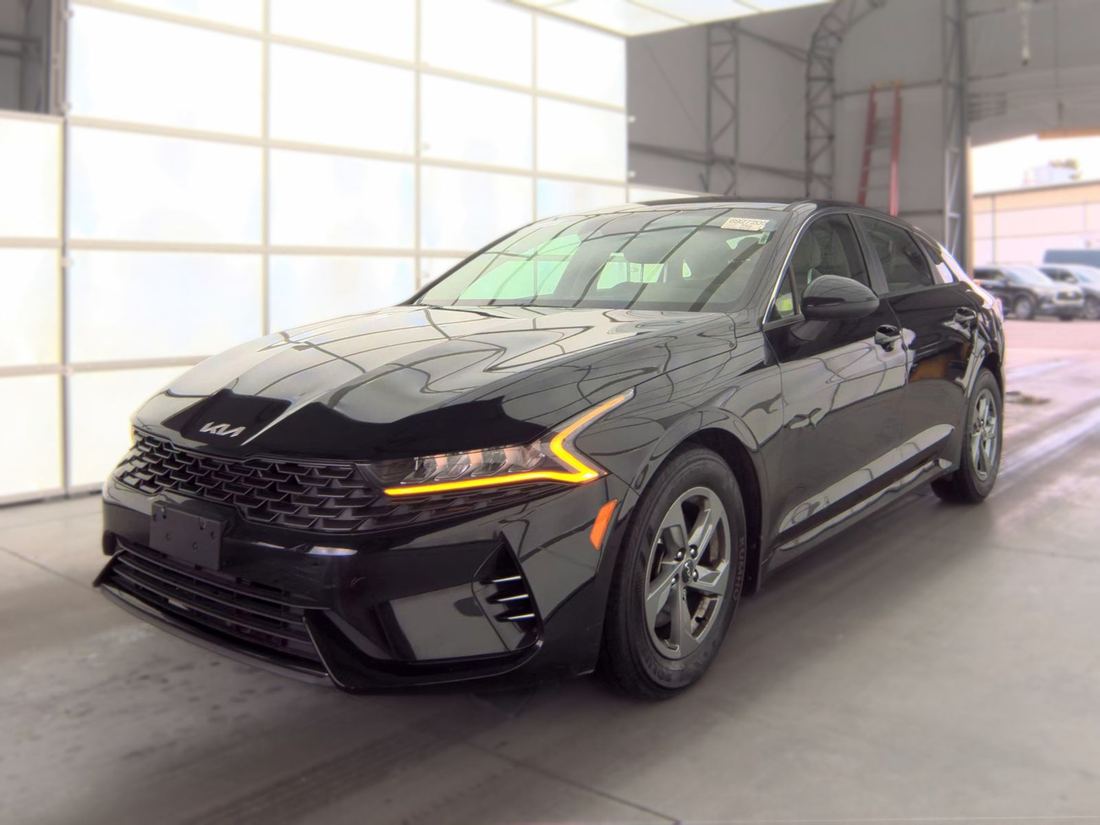 2022 KIA LXS