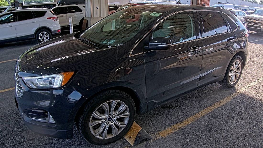 2021 FORD Titanium