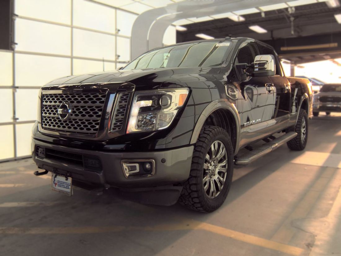 2017 NISSAN Titan