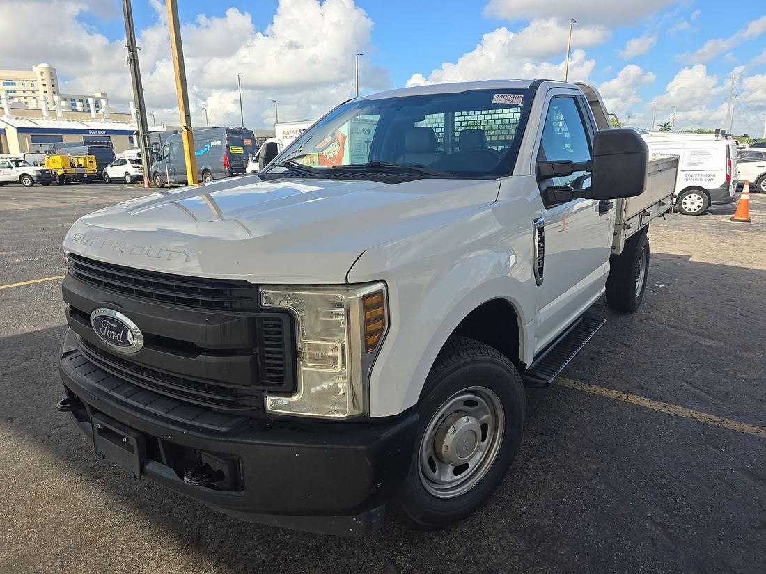 2018 FORD Super Duty - Single Rear Wheel