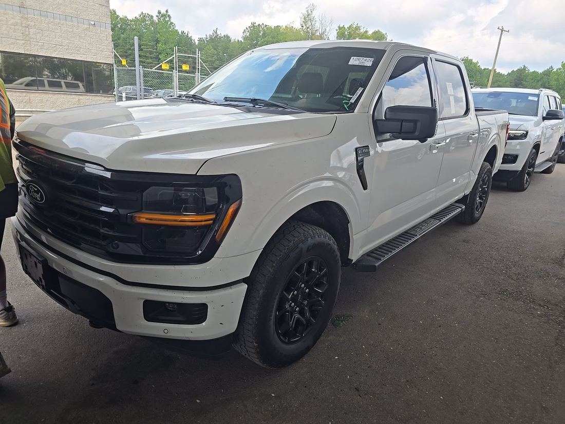 2024 FORD XLT
