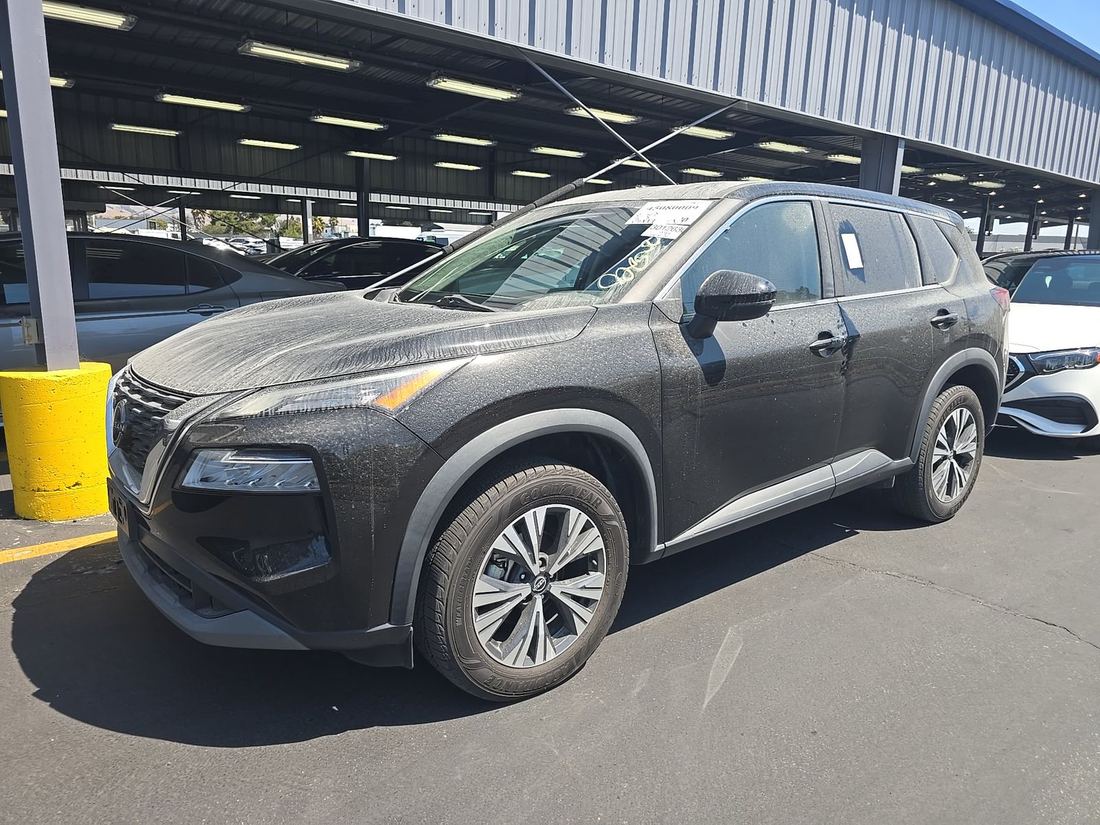 2022 NISSAN SV