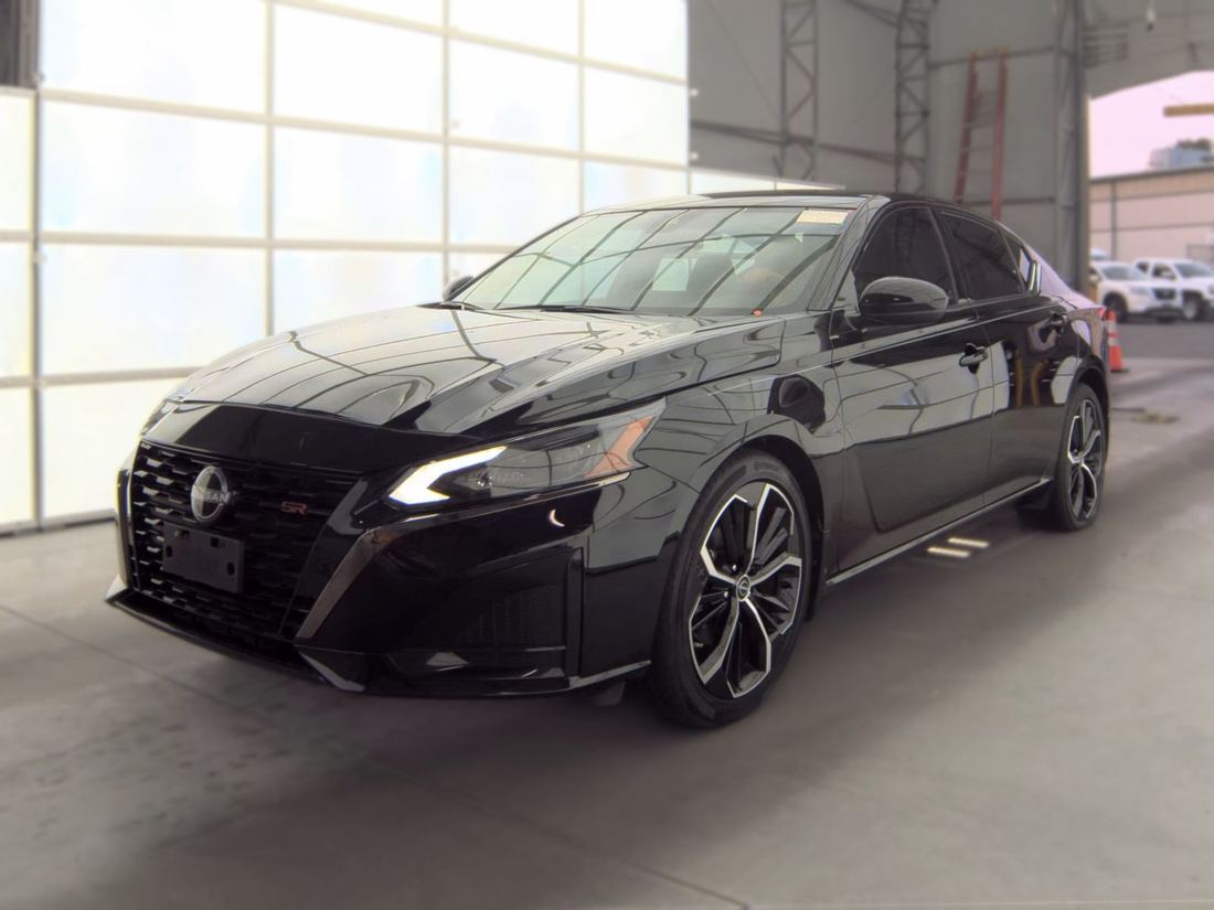 2025 NISSAN SR