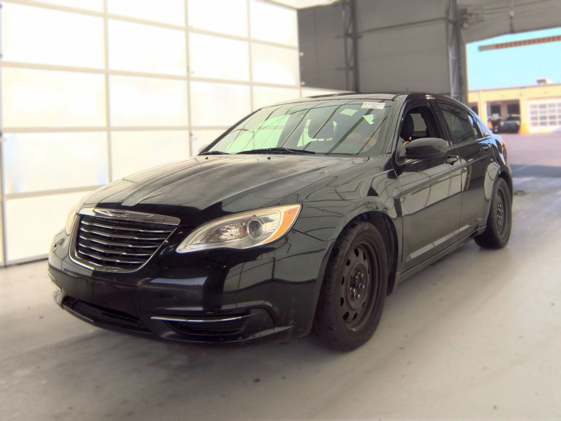 2012 CHRYSLER LX
