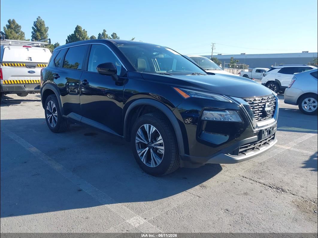 2022 Nissan SV