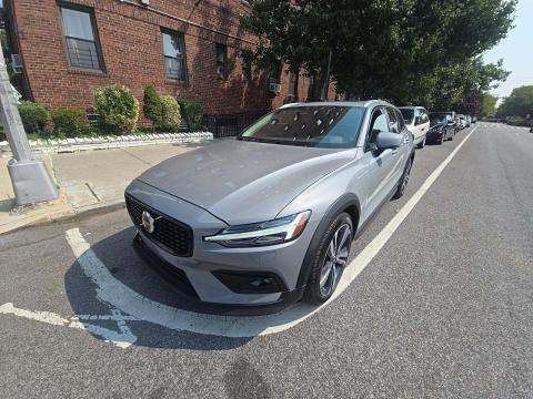 2025 Volvo Plus