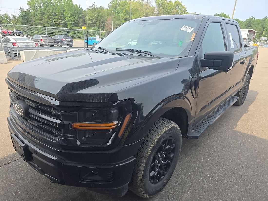 2024 FORD XLT
