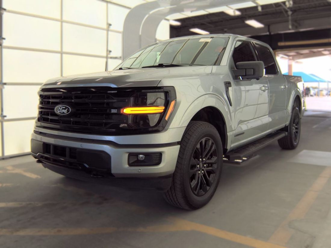 2024 FORD XLT