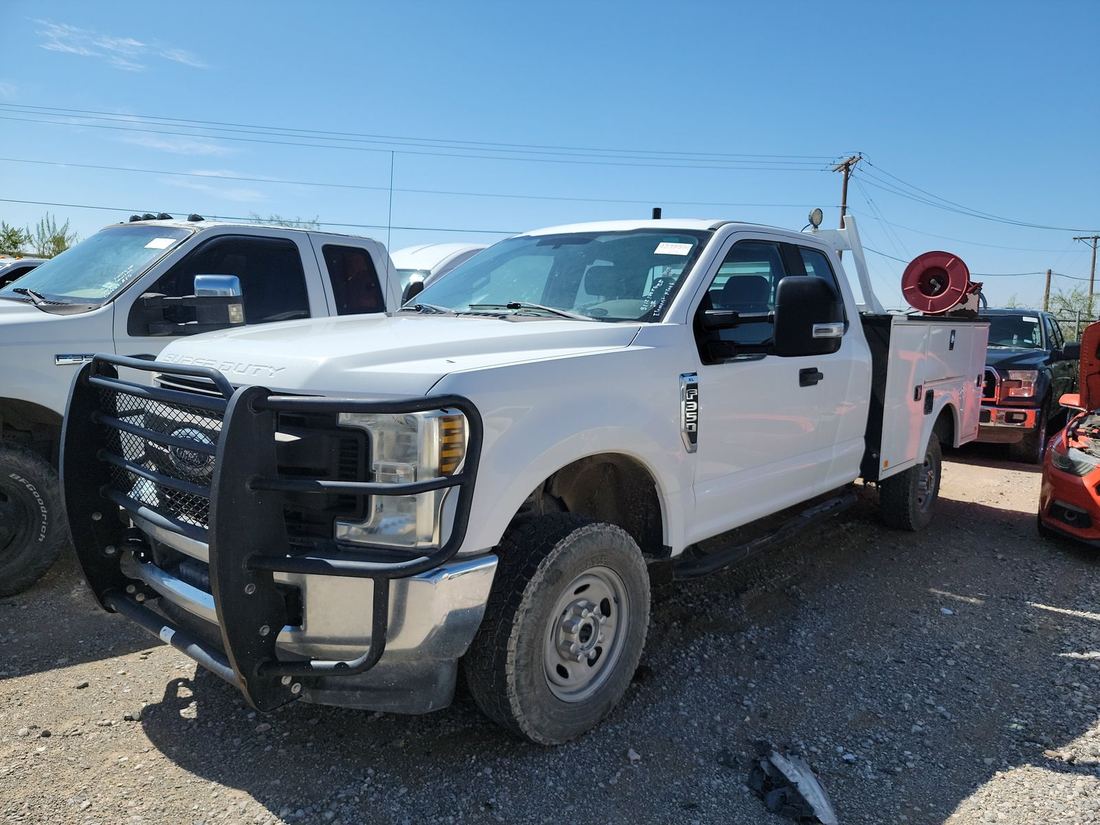 2019 FORD Super Duty - Single Rear Wheel