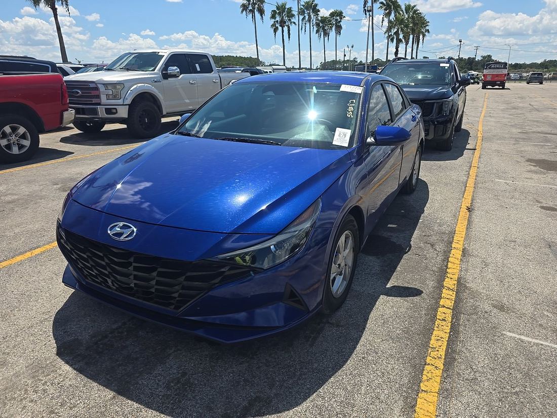 2022 HYUNDAI SE