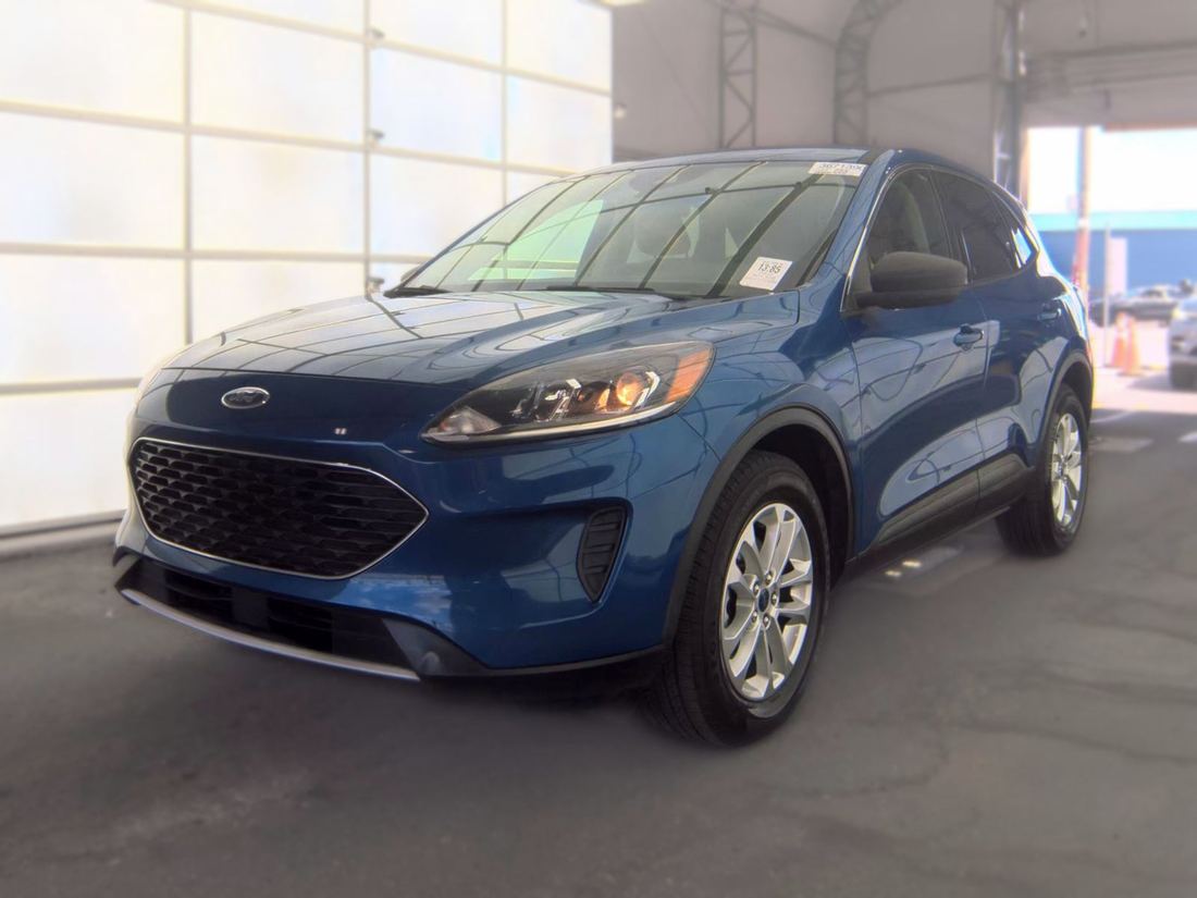 2022 FORD SE
