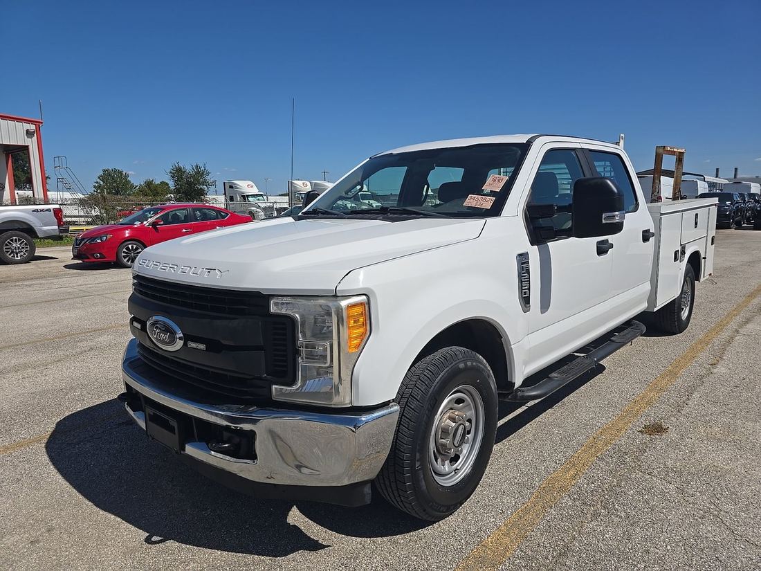 2017 FORD Super Duty - Single Rear Wheel