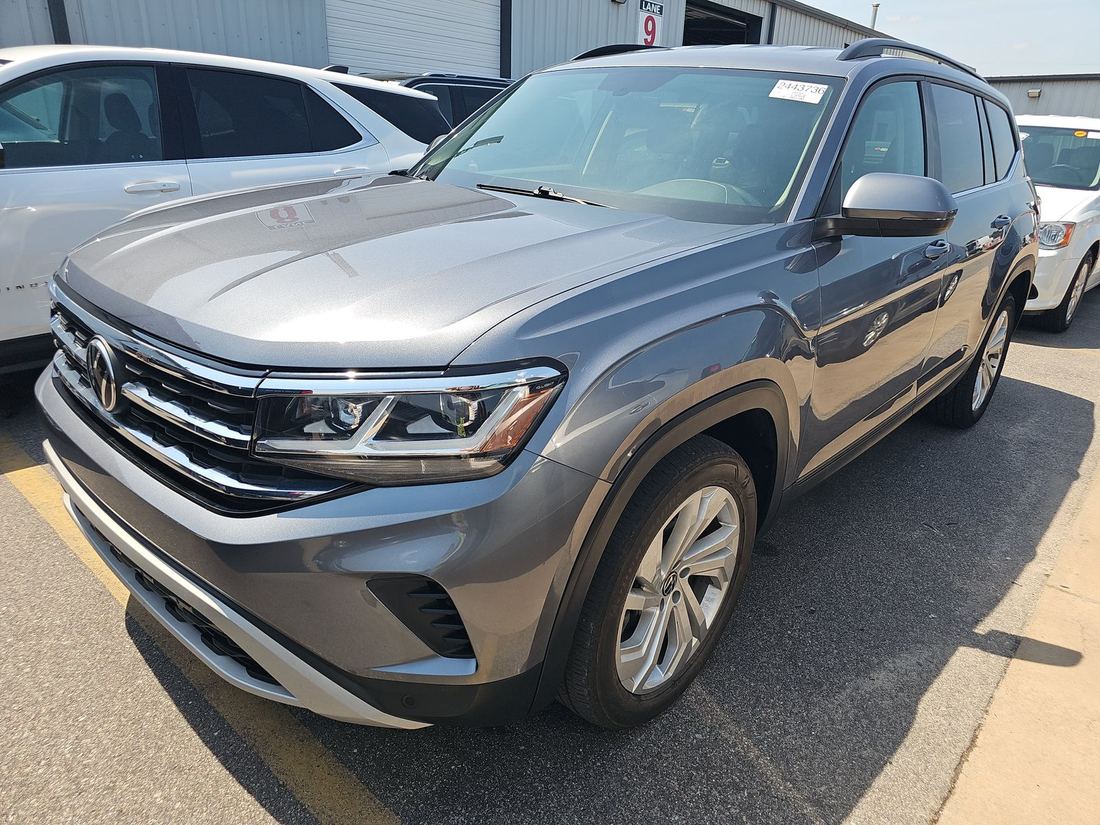 2021 Volkswagen SE w/ Tech